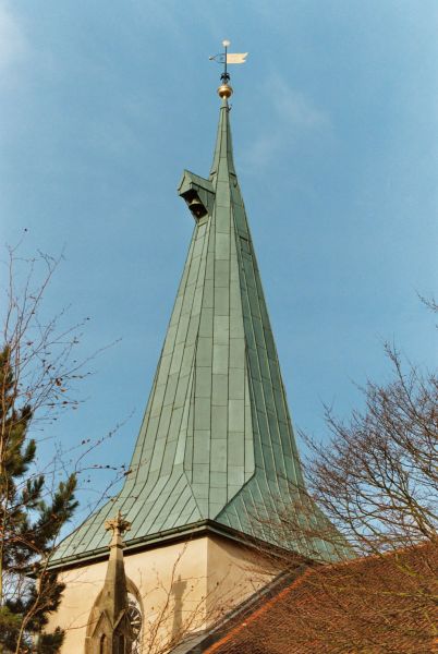 Bade Dächer Bad Bevensen Kirche Woltorf Klempner alt-Kupfer historisch patiniert Sanierung